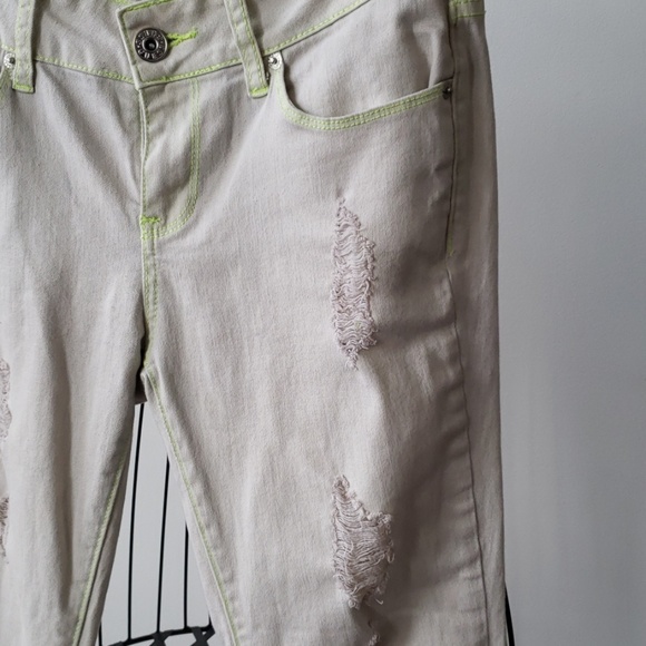 Guess Ripped Jeans - Picture 5 of 7